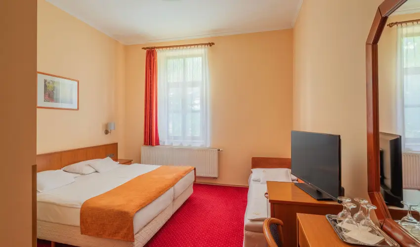 Erzsbet Park Hotel Pardfrd - Oktber 23. (min. 3 j)