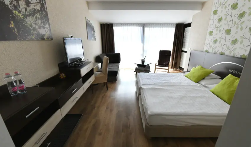 Ezsthd Hotel Veszprm - Oktber 23.