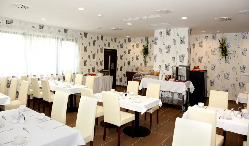 Ezsthd Hotel Veszprm - Oktber 23.