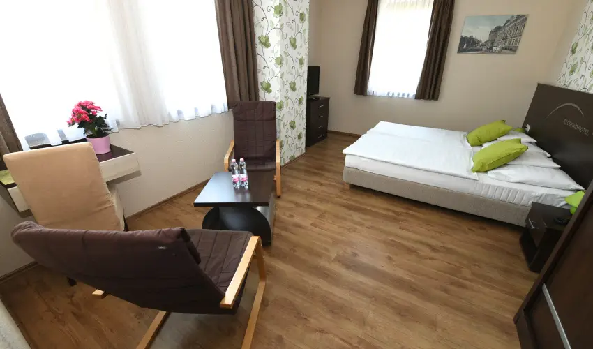 Ezsthd Hotel Veszprm - Oktber 23.