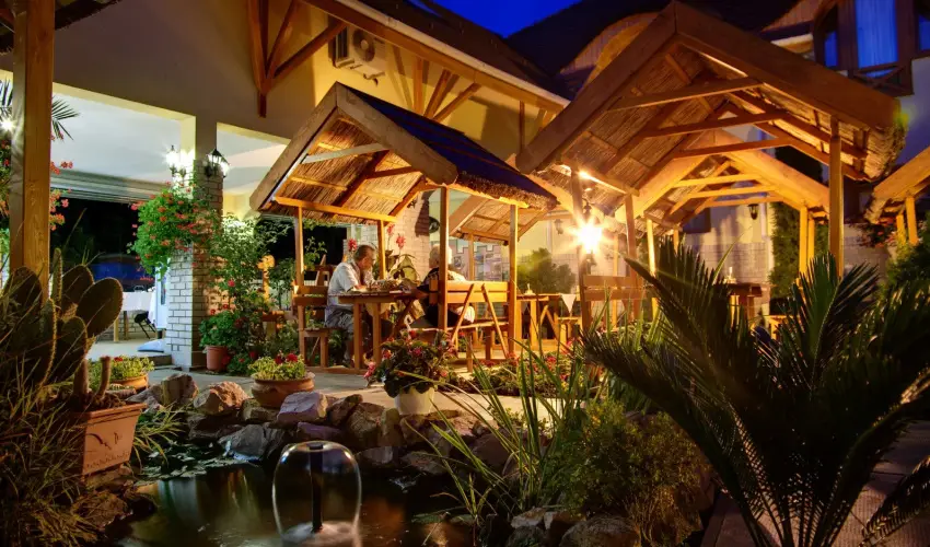 Fodor Hotel Gyula - Oktber 23. (min. 2 j)