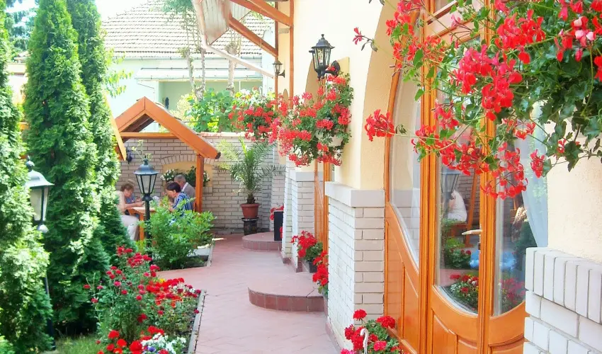 Fodor Hotel Gyula - Oktber 23. (min. 2 j)