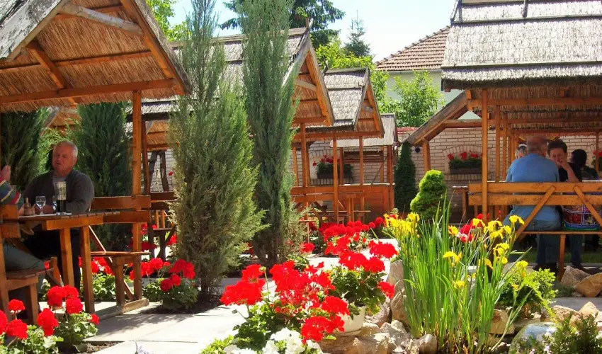 Fodor Hotel Gyula - Oktber 23. (min. 2 j)