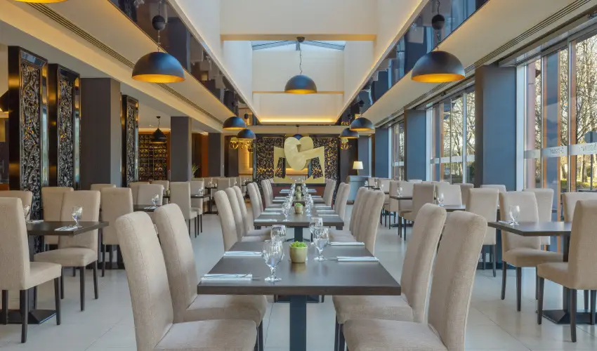 Four Points by Sheraton Kecskemt Hotel & Konferenciakzpont Kecskemt - Oktber 23. 