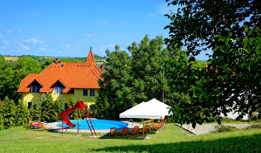 Fried Kast�ly Hotel Simontornya - Okt�ber 23. (min. 3 �j)