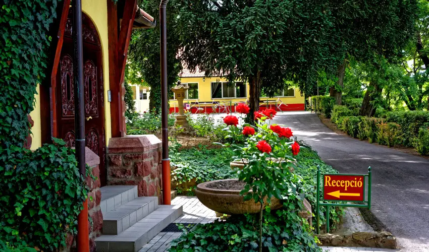 Fried Kast�ly Hotel Simontornya - Okt�ber 23. (min. 3 �j)