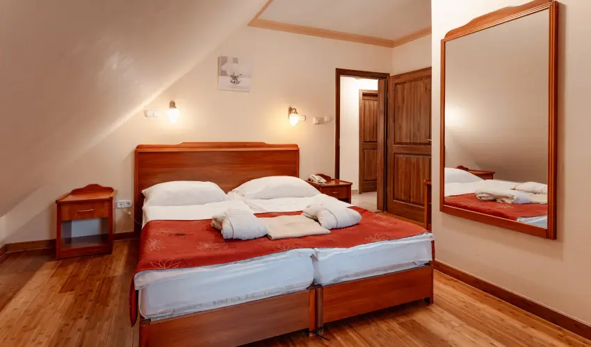 Fried Kast�ly Hotel Simontornya - Okt�ber 23. (min. 3 �j)