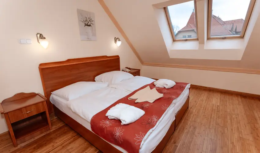 Fried Kast�ly Hotel Simontornya - Okt�ber 23. (min. 3 �j)