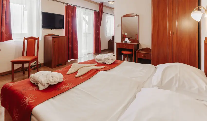Fried Kast�ly Hotel Simontornya - Okt�ber 23. (min. 3 �j)