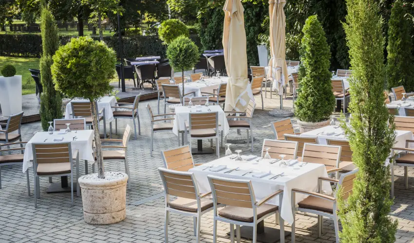 Garden Hotel Wellness & Konferencia Szolnok - deskettes romantika (min. 2 j)