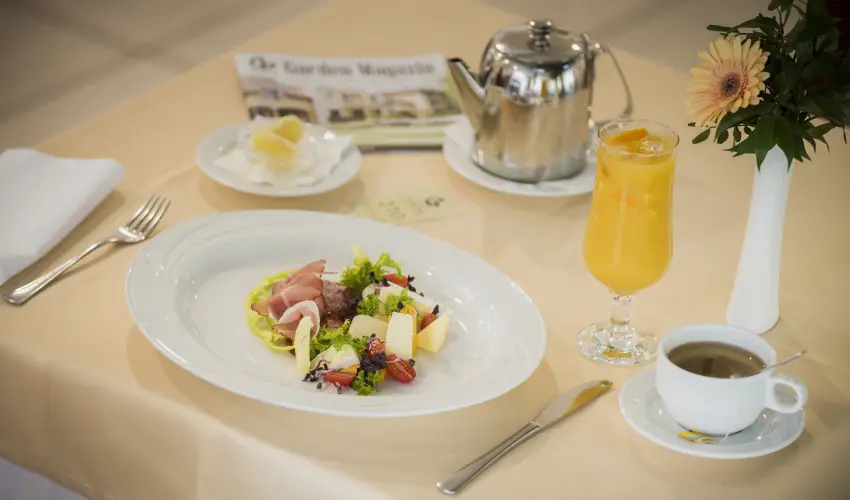 Garden Hotel Wellness & Konferencia Szolnok - deskettes romantika (min. 2 j)