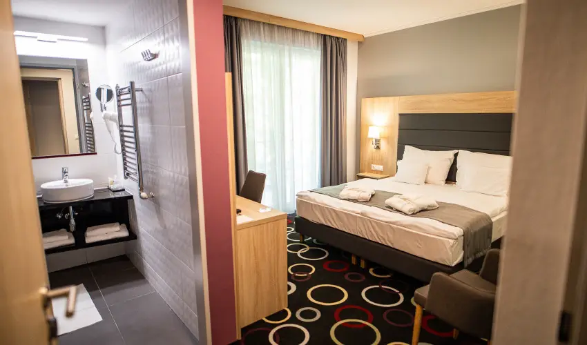 Garden Hotel Wellness & Konferencia Szolnok - deskettes romantika (min. 2 j)