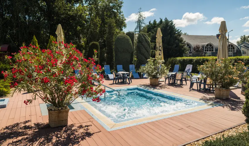 Garden Hotel Wellness & Konferencia Szolnok - deskettes romantika (min. 2 j)