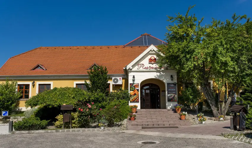 Gastland M0 Hotel Szigetszentmikls - Oktber 23.