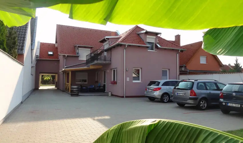 Gere Art & Exclusive Apartman Harkny - Oktber 23. (min. 3 j)