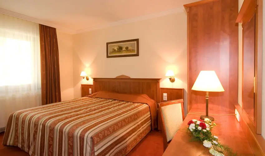 Gerby Kria Hotel s Lovasudvar Lajosmizse - Oktber 23. 