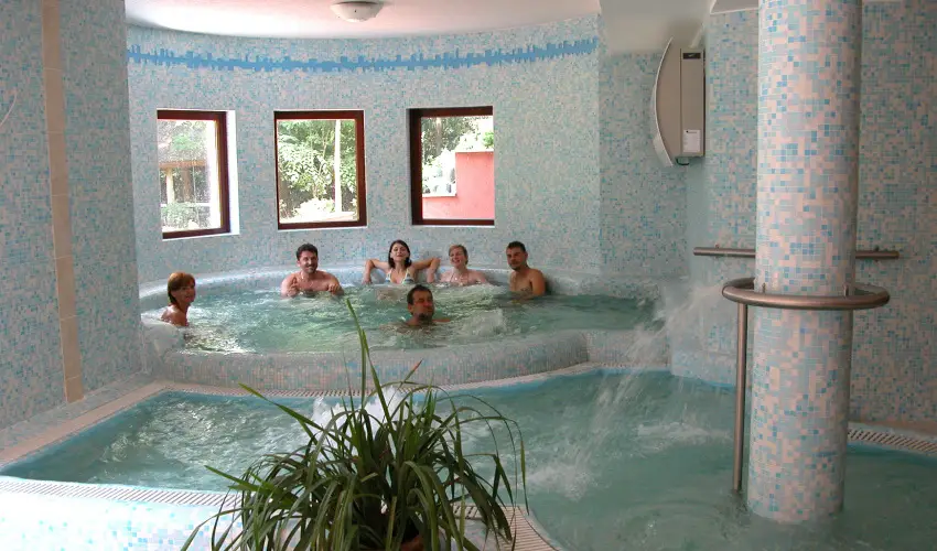 Gerby Kria Hotel s Lovasudvar Lajosmizse - Oktber 23. 