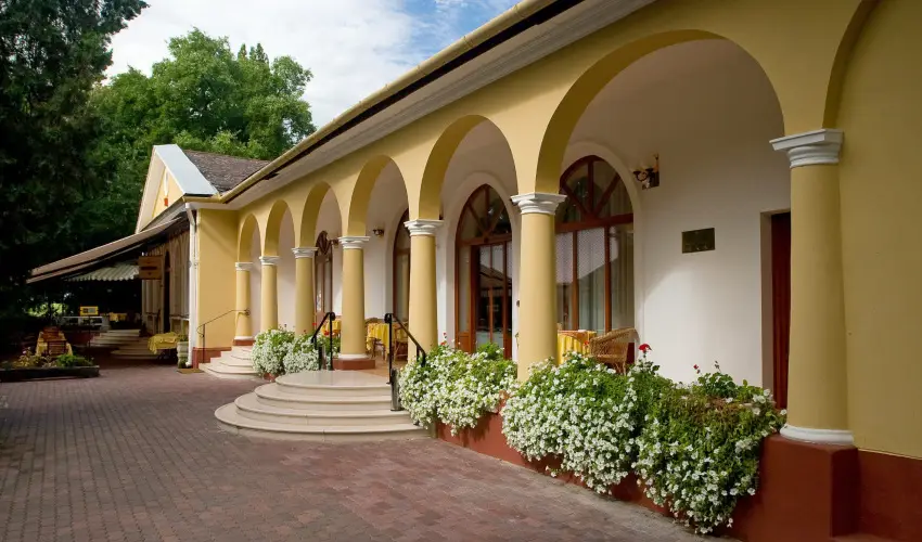 Gerby Kria Hotel s Lovasudvar Lajosmizse - Oktber 23. 