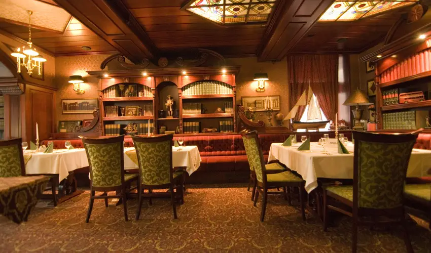 Golden Ball Club Hotel Gyr - Oktber 23. 