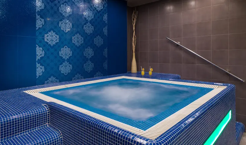 Golden Ball Club Hotel Gyr - Oktber 23. 