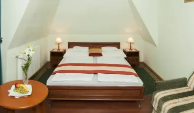 Gosztola Gyngye-az erd szllodja Gosztola