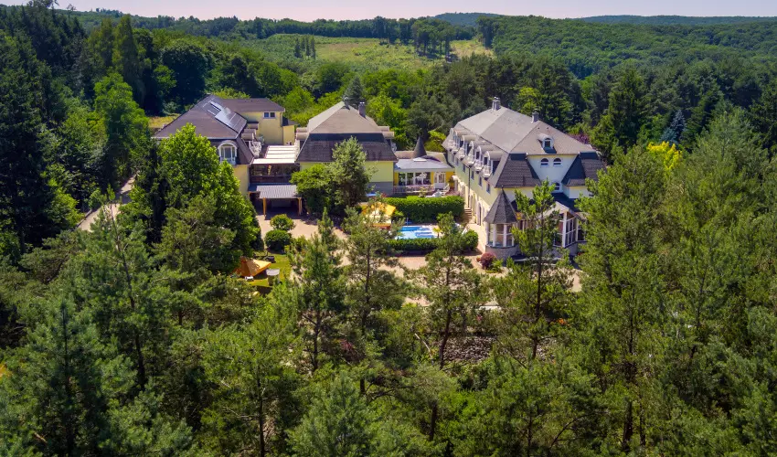 Gosztola Gyngye-az erd szllodja Gosztola - Oktber 23. (min. 3 j)