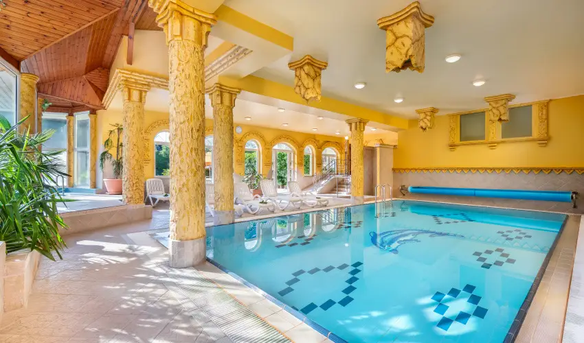 Gosztola Gyngye-az erd szllodja Gosztola - Oktber 23. (min. 3 j)