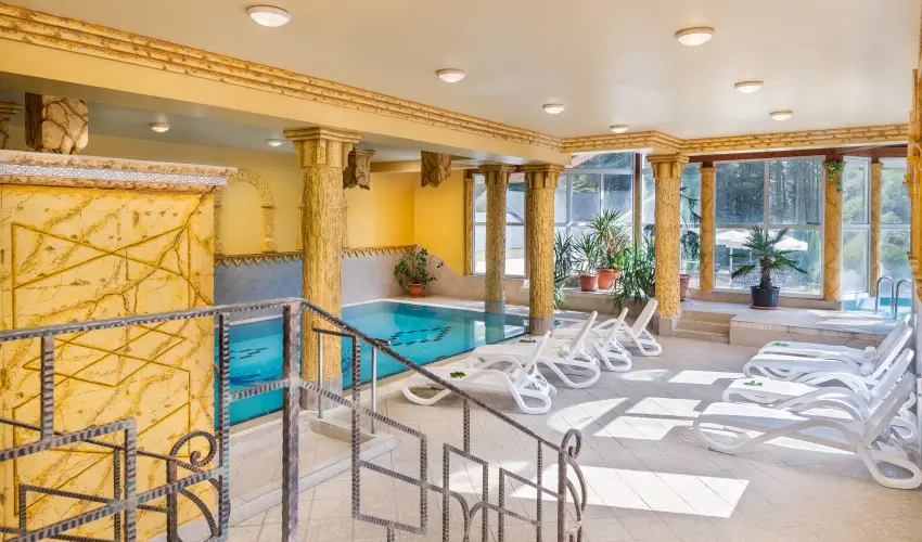 Gosztola Gyngye-az erd szllodja Gosztola - Oktber 23. (min. 3 j)