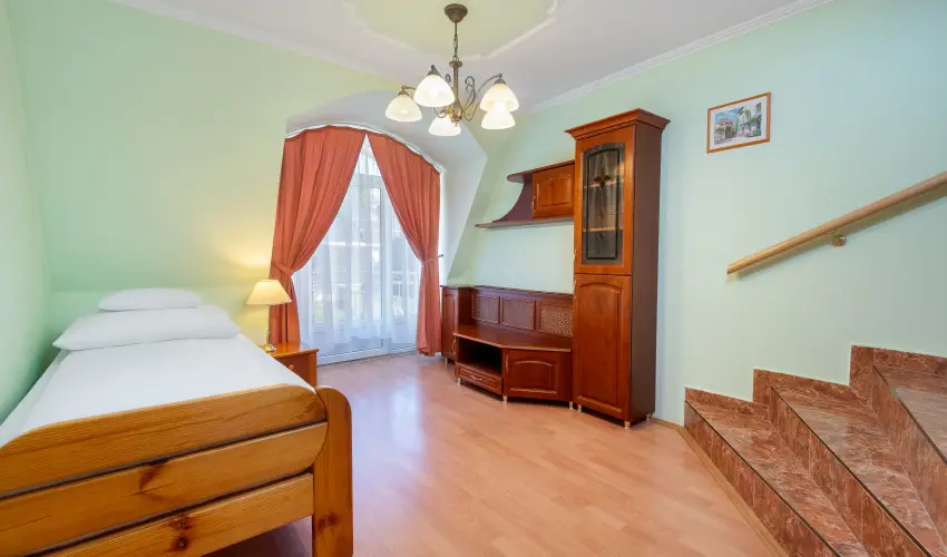 Gosztola Gyngye-az erd szllodja Gosztola - Oktber 23. (min. 3 j)