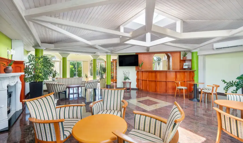 Gosztola Gyngye-az erd szllodja Gosztola - Oktber 23. (min. 3 j)