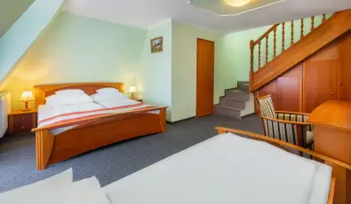 Gosztola Gyngye-az erd szllodja Gosztola