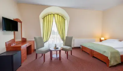 Gosztola Gyngye-az erd szllodja Gosztola