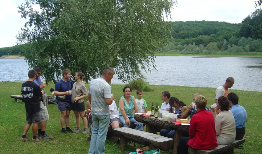 Gosztola Gyngye-az erd szllodja Gosztola - Oktber 23. (min. 3 j)