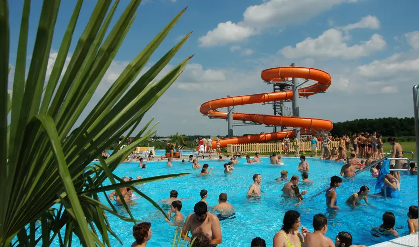 Gosztola Gyngye-az erd szllodja Gosztola - Oktber 23. (min. 3 j)