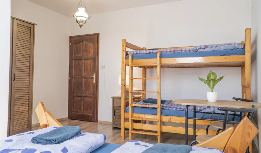 Gyulavez�r-Csob�nci Pihen� Vend�gh�z Gyulakeszi - Okt�ber 23. (min. 2 �j)