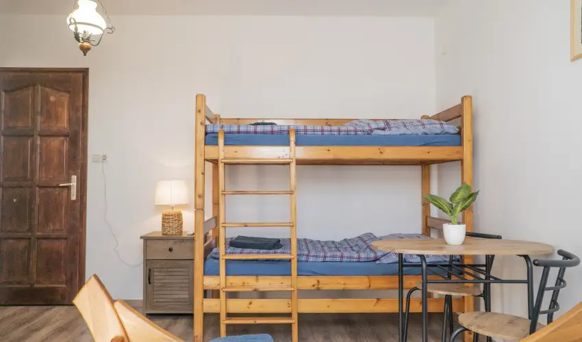 Gyulavez�r-Csob�nci Pihen� Vend�gh�z Gyulakeszi - Okt�ber 23. (min. 2 �j)