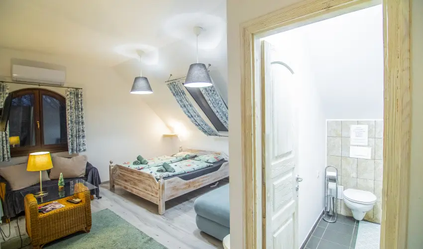 Gyulavez�r Lovasbirodalma Panzi�  Gyulakeszi - Okt�ber 23. (min. 2 �j)