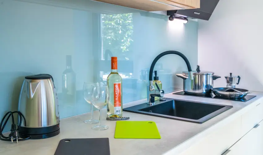 H55 Balatonlelle Apartmanhzak Balatonlelle - Oktber 23. (min. 2 j)