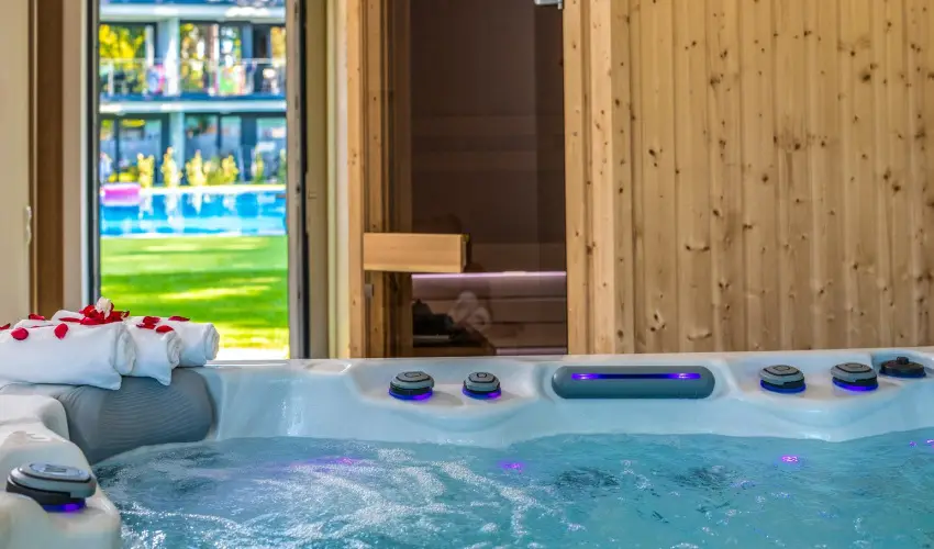 H55 Balatonlelle Apartmanhzak Balatonlelle - Oktber 23. (min. 2 j)