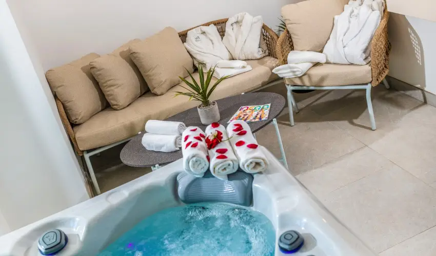 H55 Balatonlelle Apartmanhzak Balatonlelle - Oktber 23. (min. 2 j)