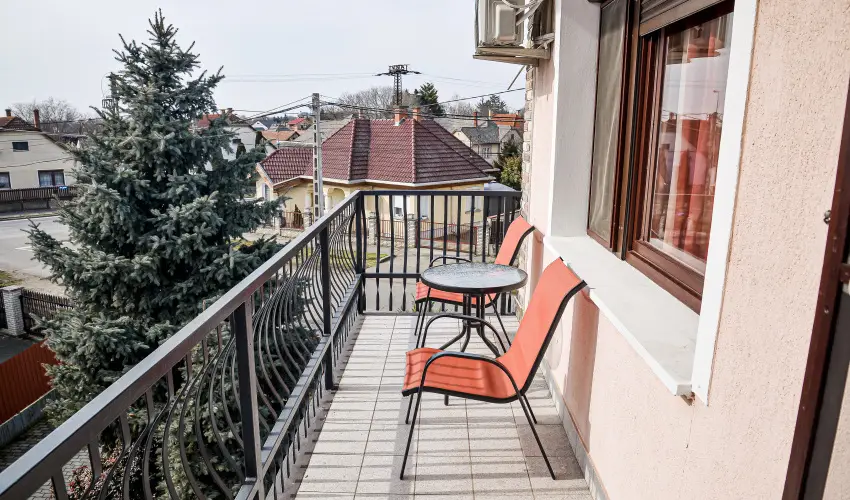 Hajnal Apartman Hajdszoboszl - Oktber 23. (min. 2 j)