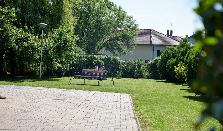 Hajnal Apartman Hajdszoboszl - Oktber 23. (min. 2 j)