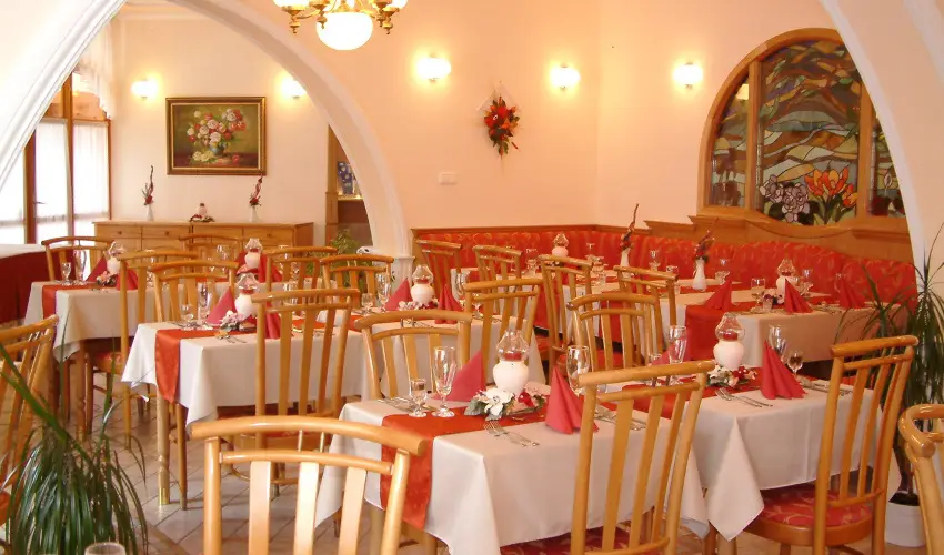 Hajd Kastly Hotel Hajdszoboszl - Oktber 23. (min. 3 j)