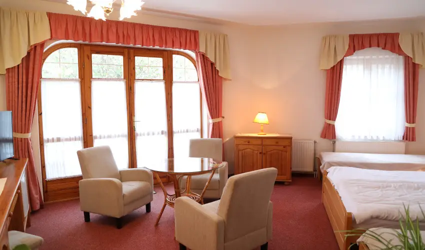 Hajd Kastly Hotel Hajdszoboszl - Oktber 23. (min. 3 j)