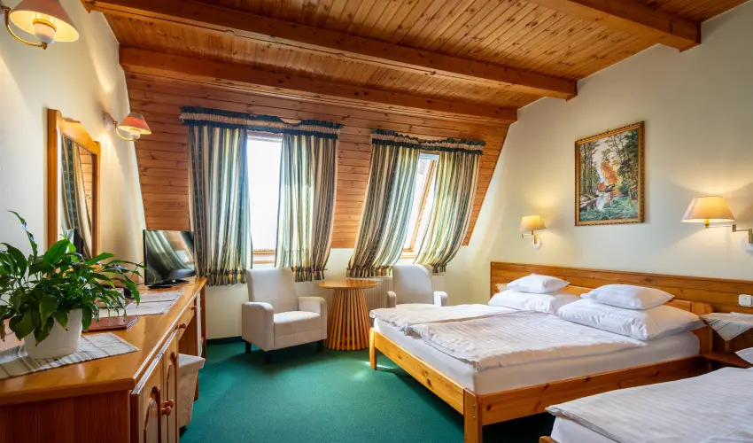 Hajd� Kast�ly Hotel Hajd�szoboszl� - Okt�ber 23. (min. 3 �j)