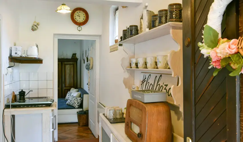 Halhza Vendghz Sirok - Oktber 23. (min. 2 j)