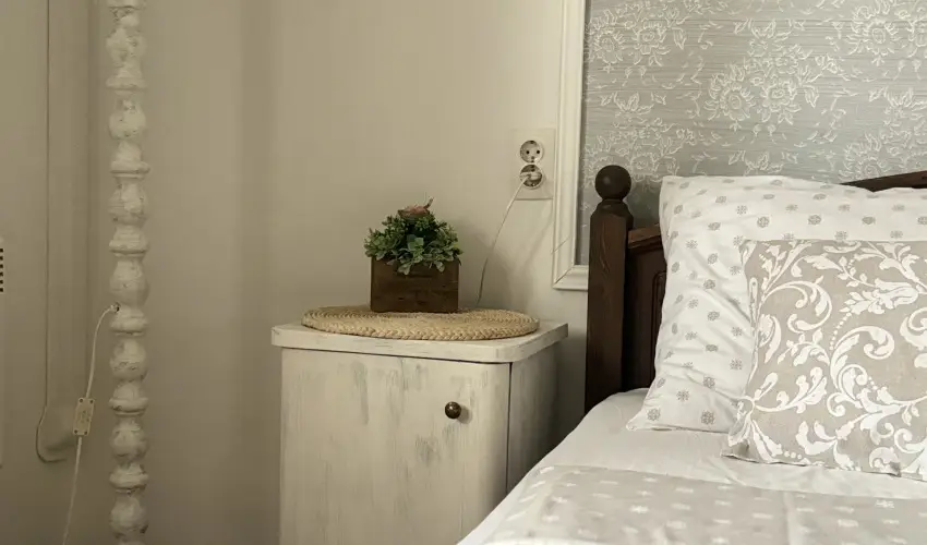 Halhza Vendghz Sirok - Oktber 23. (min. 2 j)