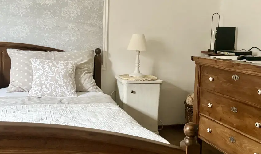 Halhza Vendghz Sirok - Oktber 23. (min. 2 j)