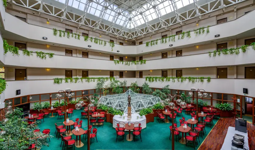 Ensana Thermal Srvr Srvr - Oktober 23.