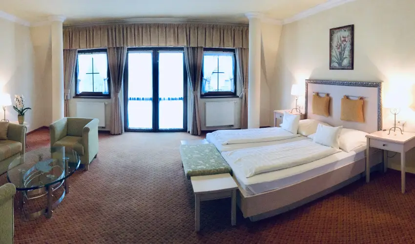 Htkti Wellness Hotel & Lovaspark Mr - Oktber 23. 